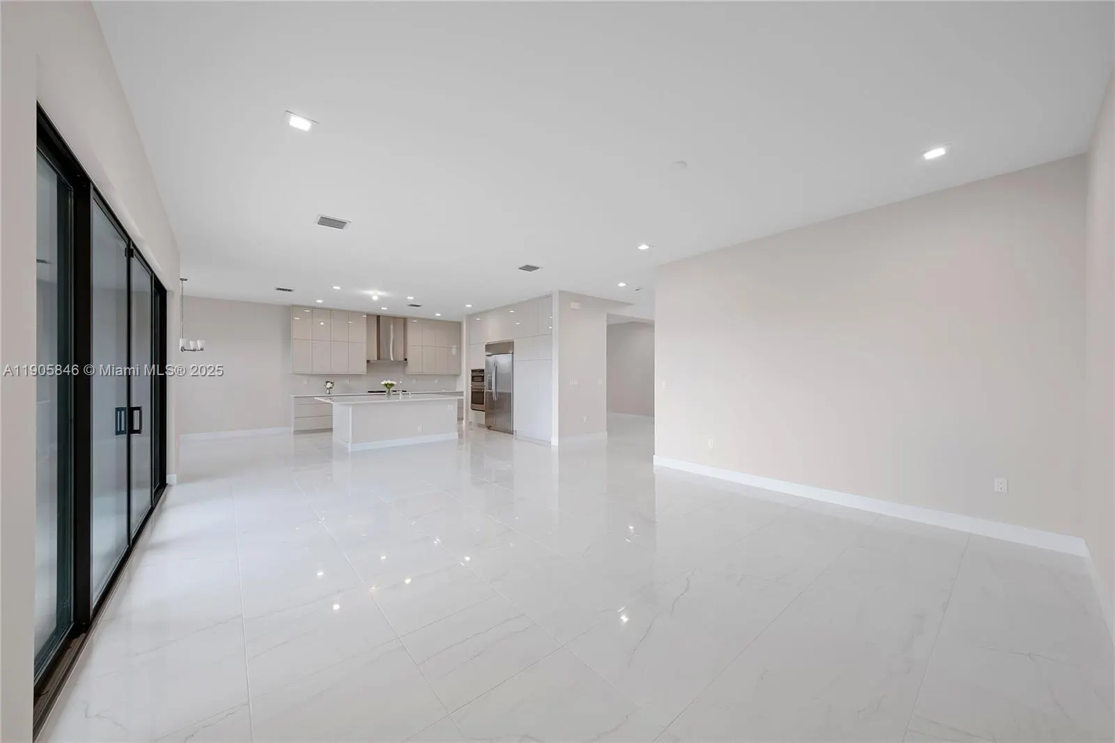 20422 Southernwood Ave