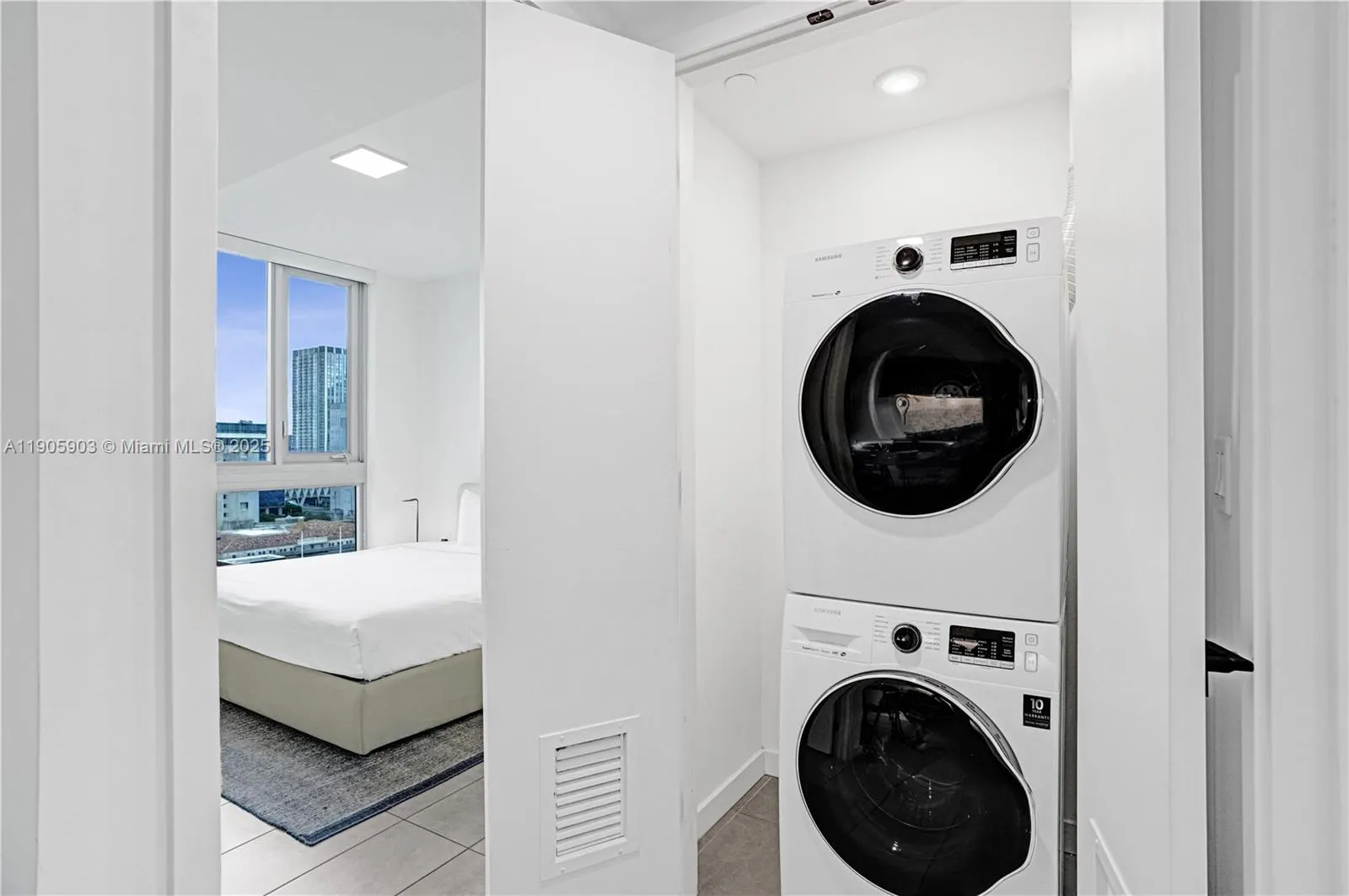 227 NE 2nd St, #1703