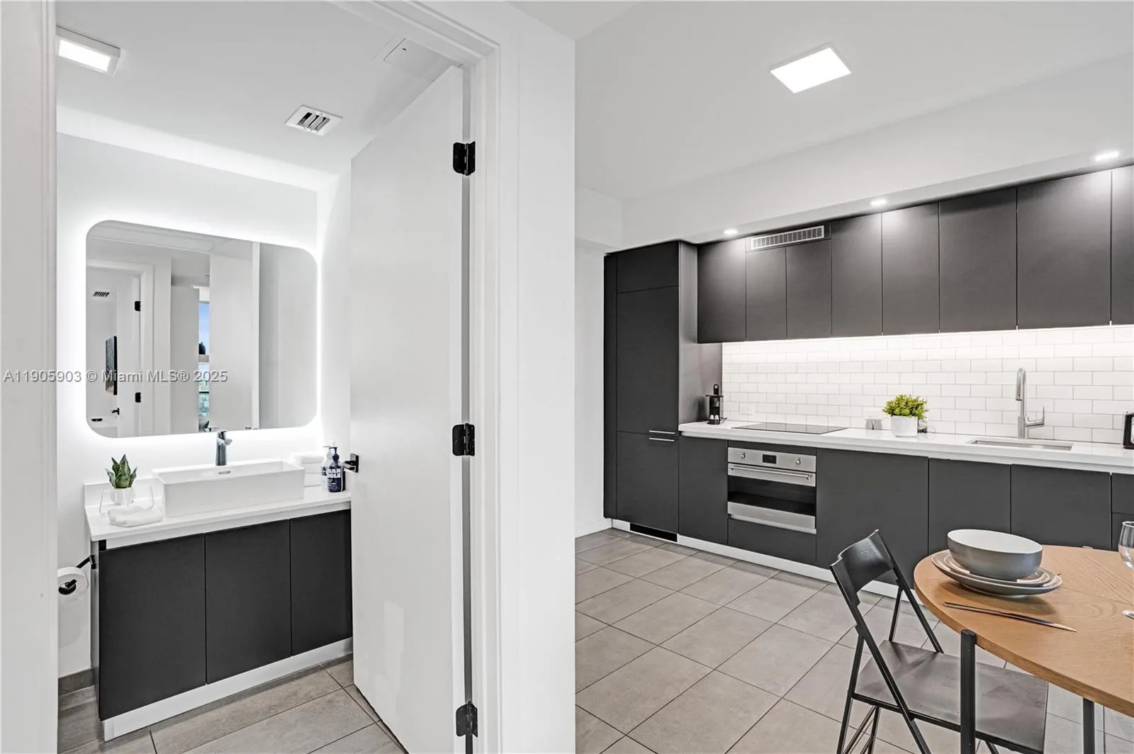 227 NE 2nd St, #1703