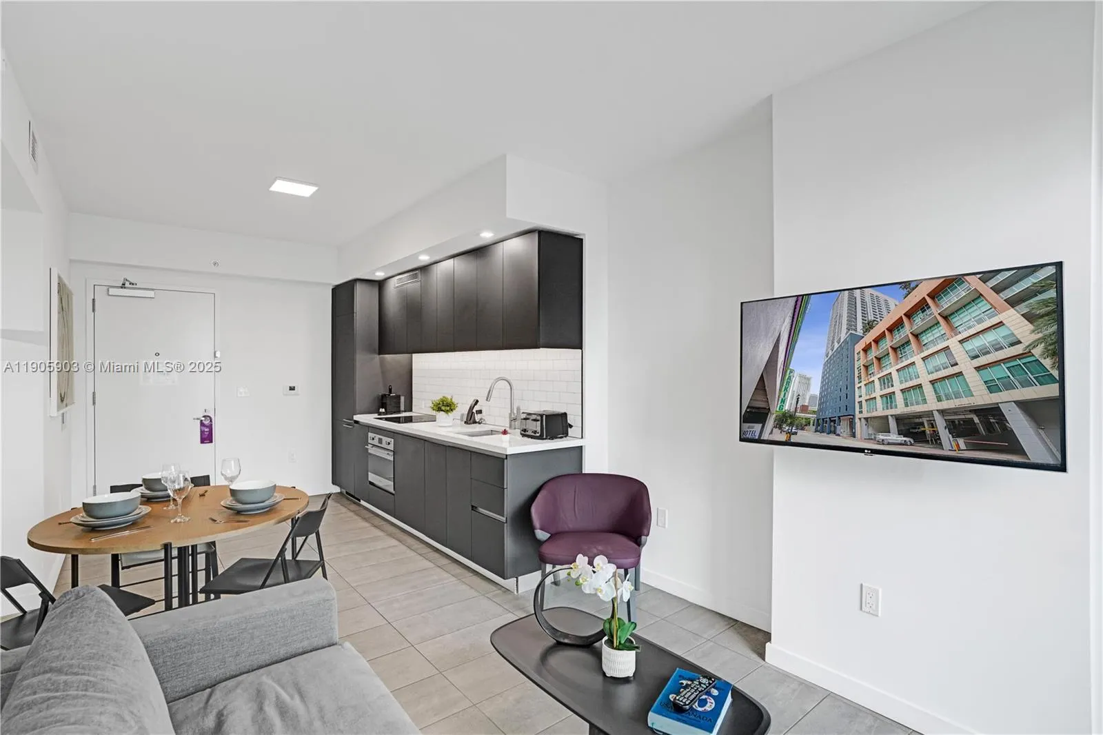 227 NE 2nd St, #1703