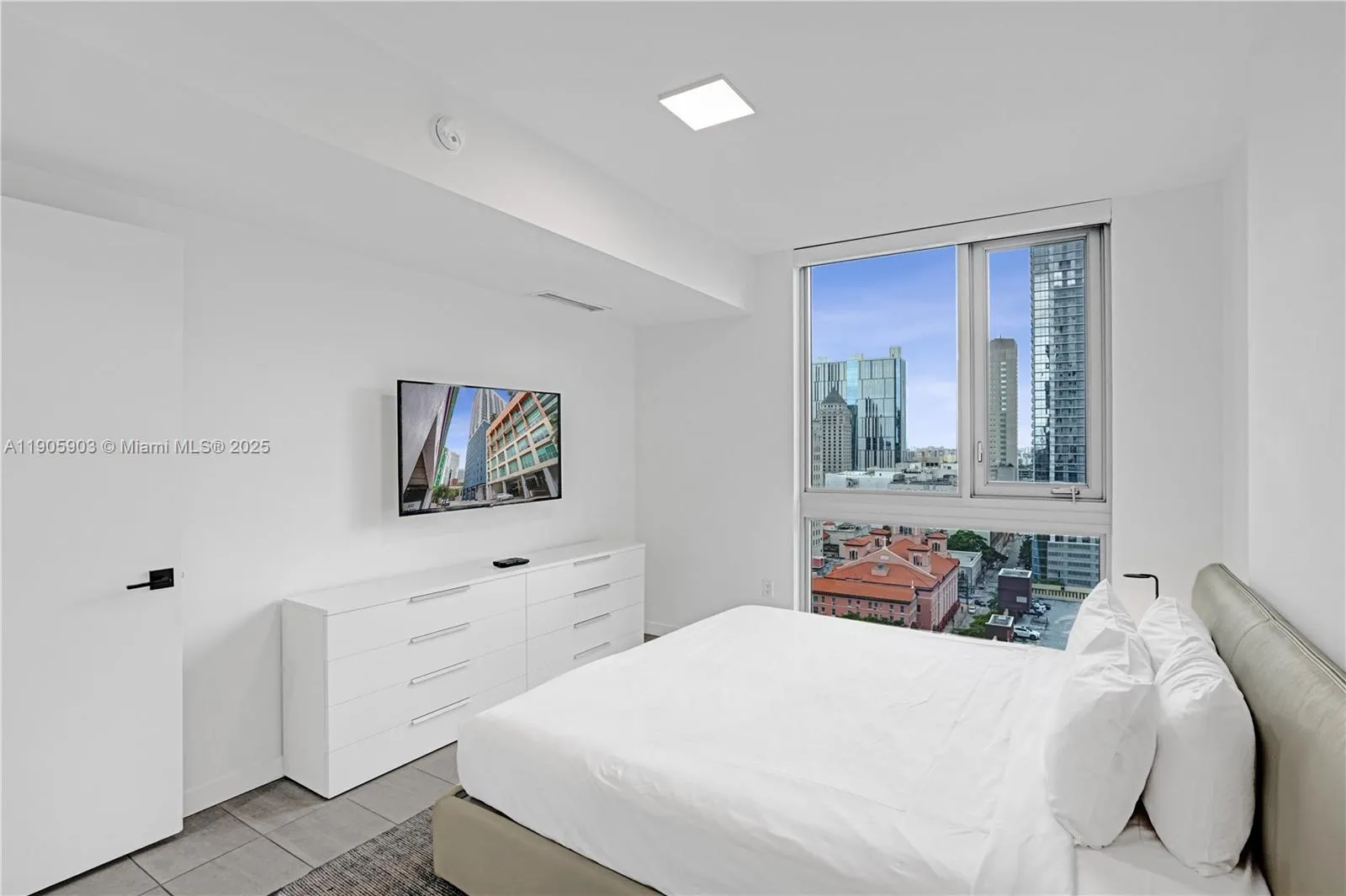 227 NE 2nd St, #1703