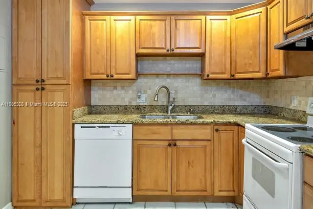 22765 SW 66th Ave, #205