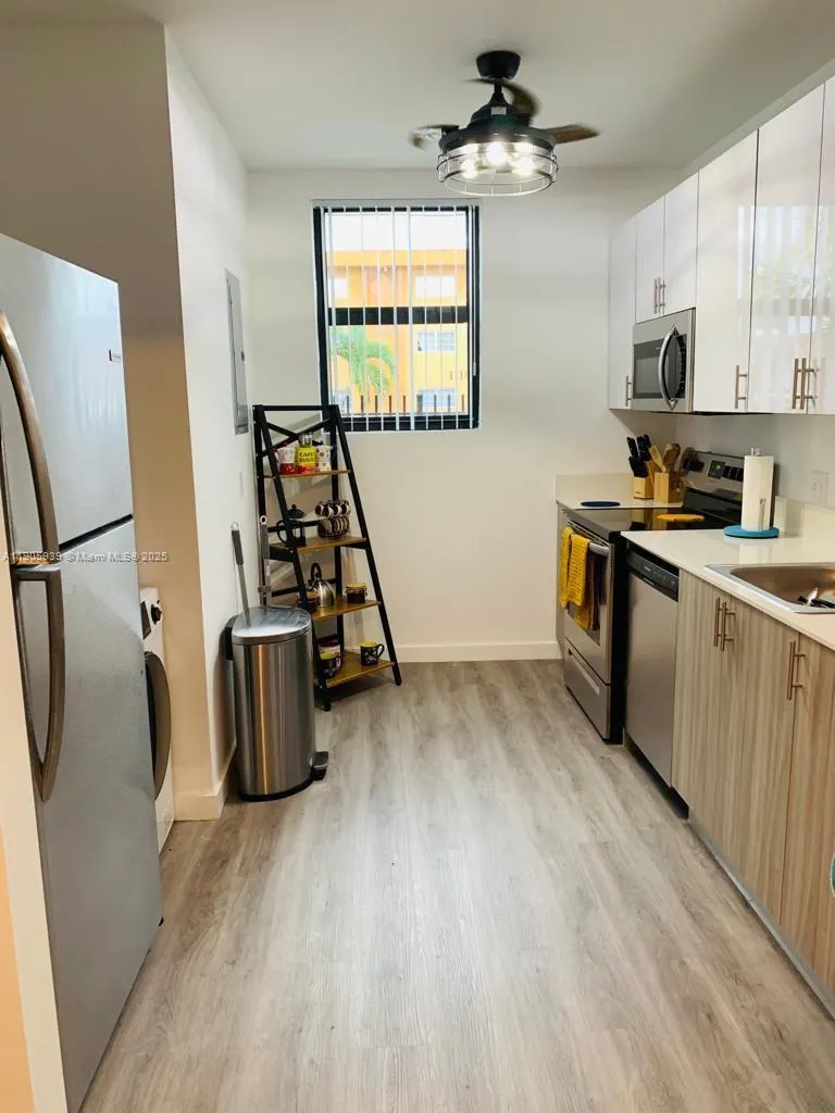 1119 SW 6th St, #102