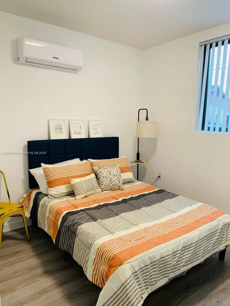 1119 SW 6th St, #102