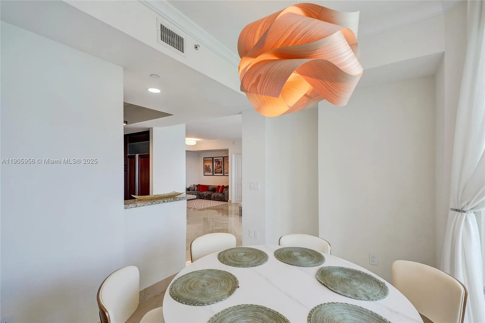 17875 Collins Ave, #2605