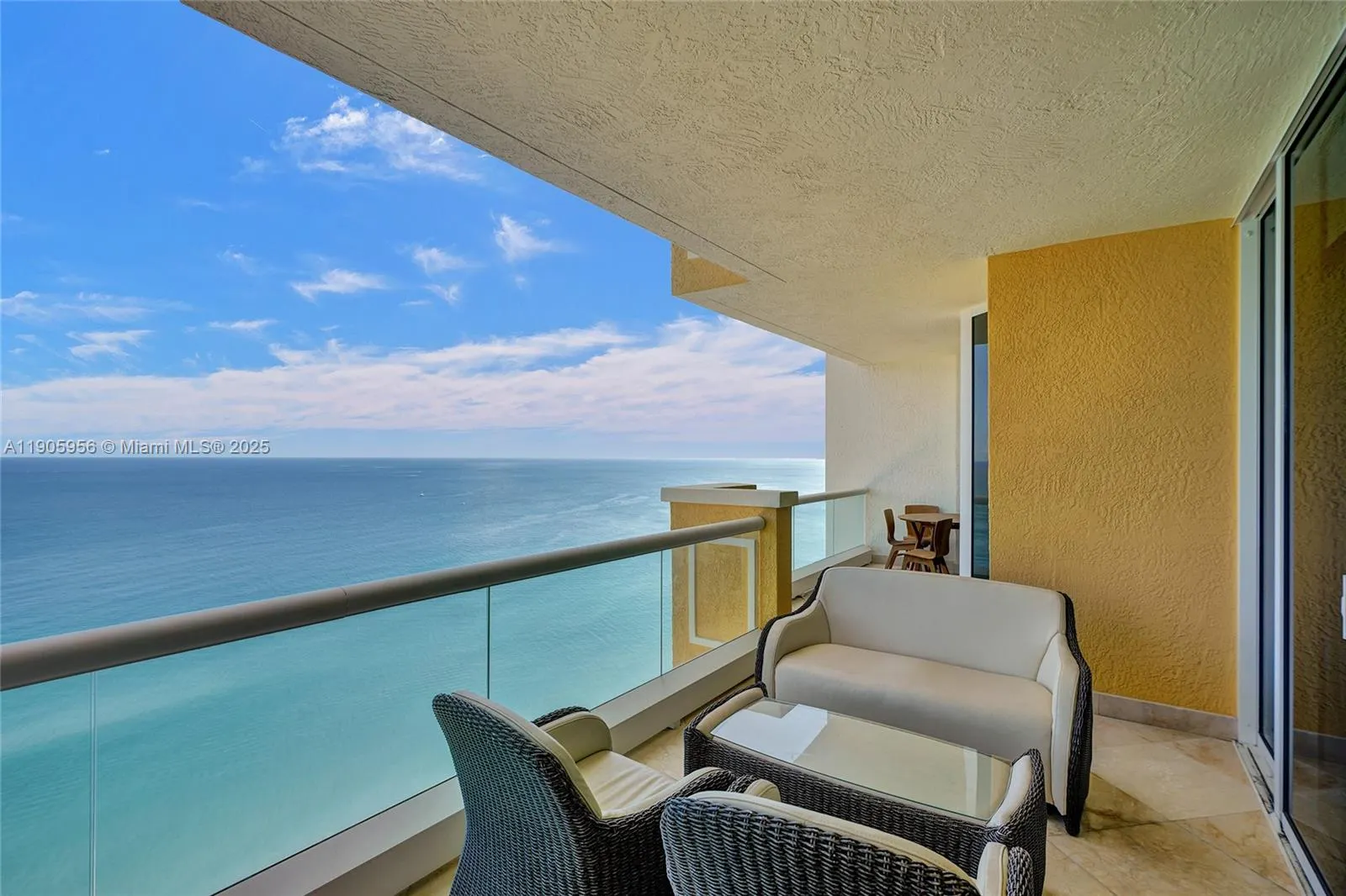 17875 Collins Ave, #2605