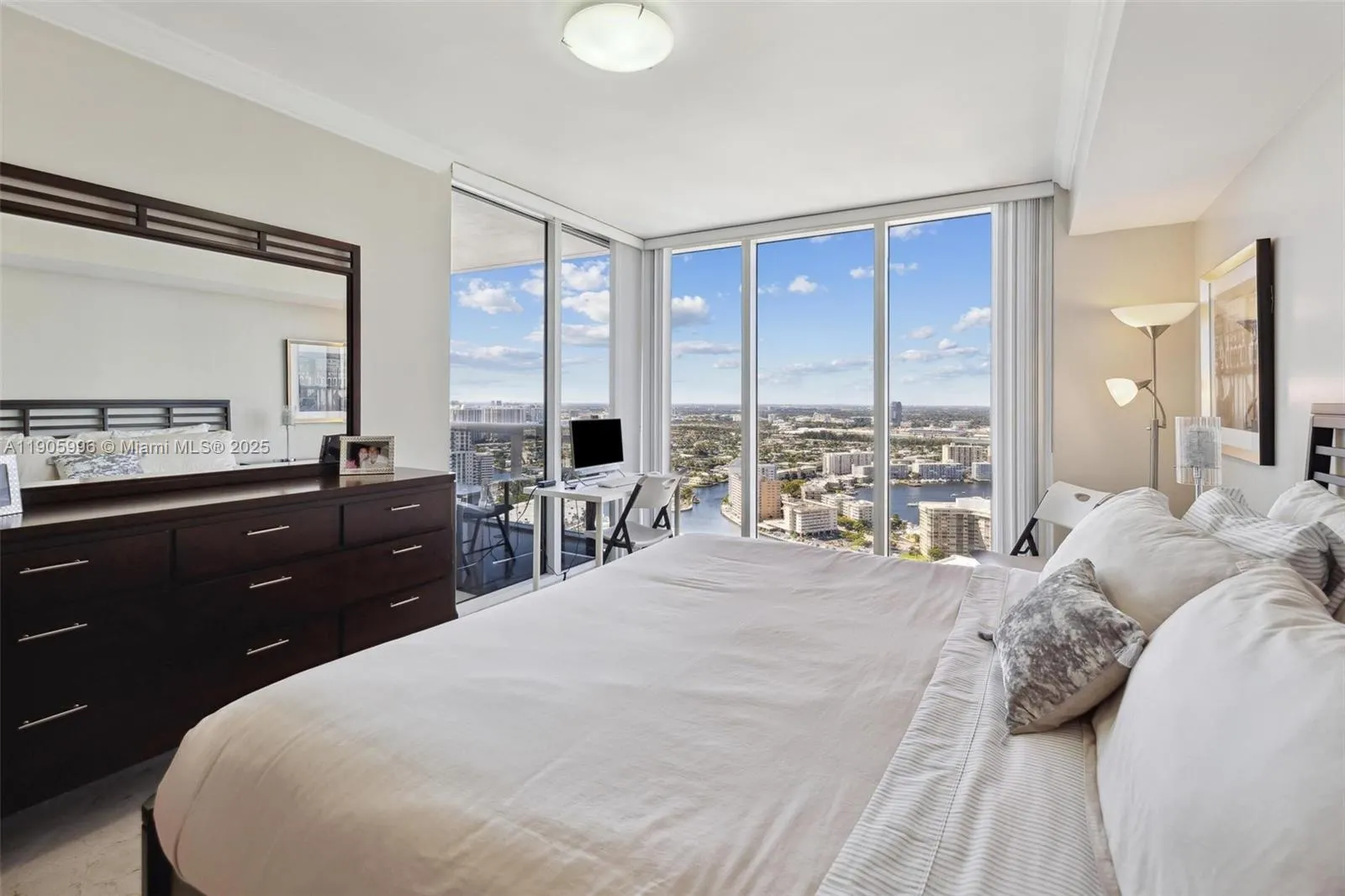 1800 S Ocean Dr, #4007