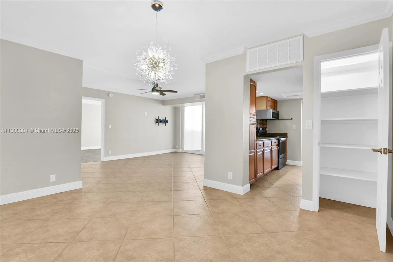 2715 N Ocean Blvd, #11B