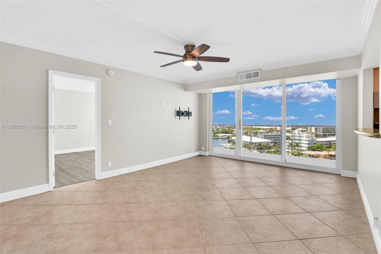 2715 N Ocean Blvd, #11B