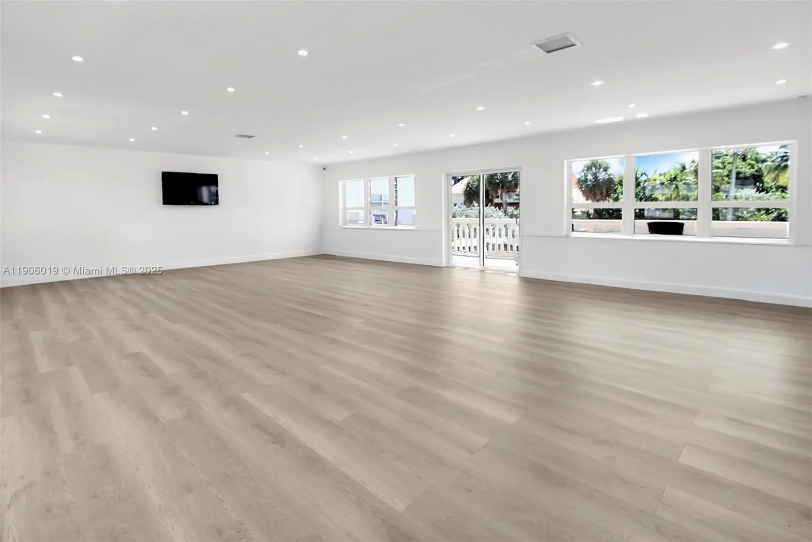 3199 S Ocean Dr, #408