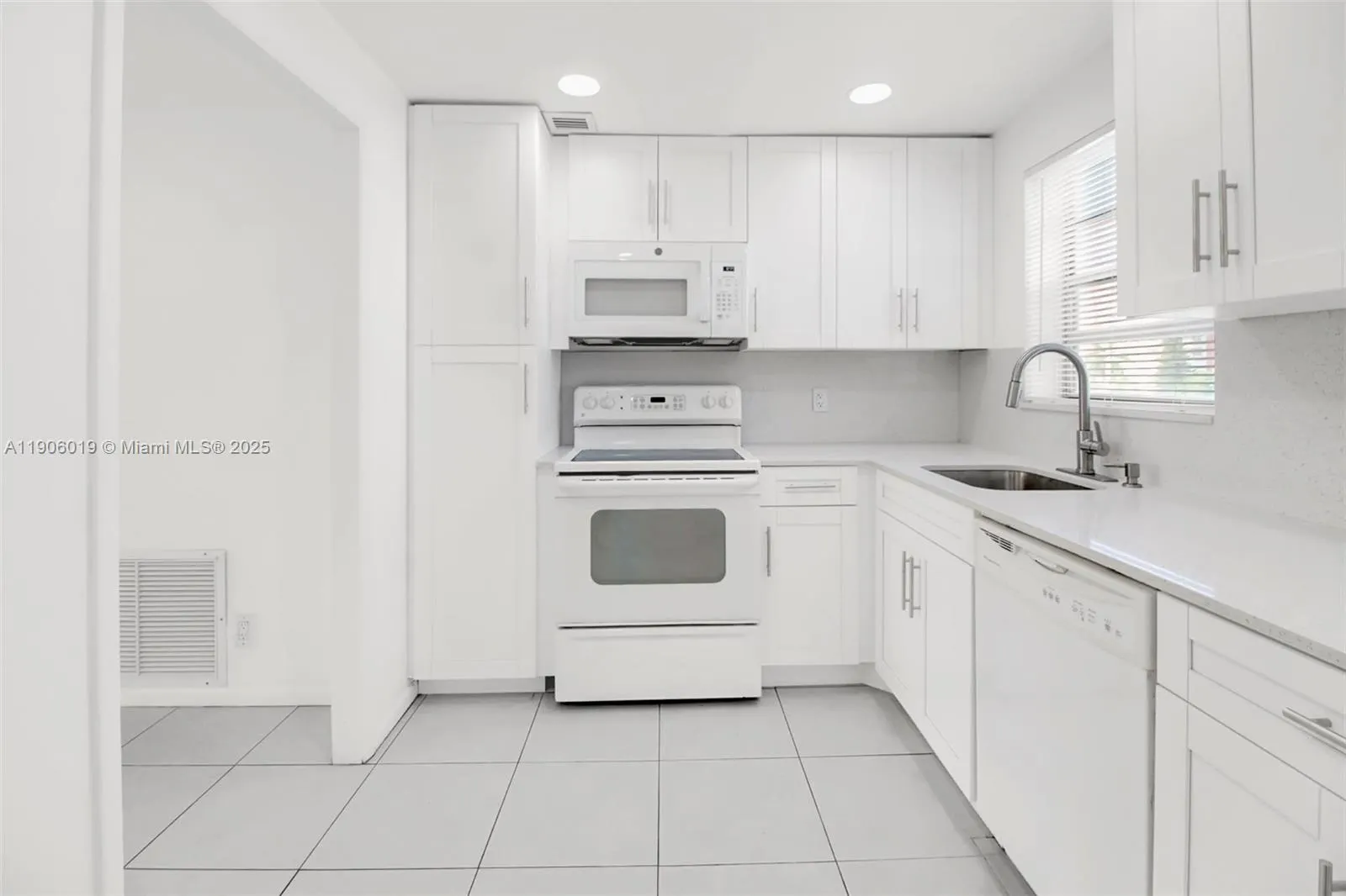 3199 S Ocean Dr, #408