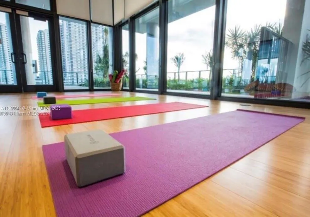 1600 NE 1st Ave, #1909