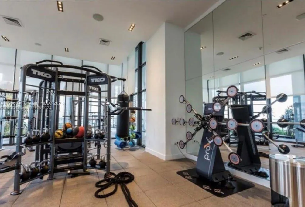 1600 NE 1st Ave, #1909