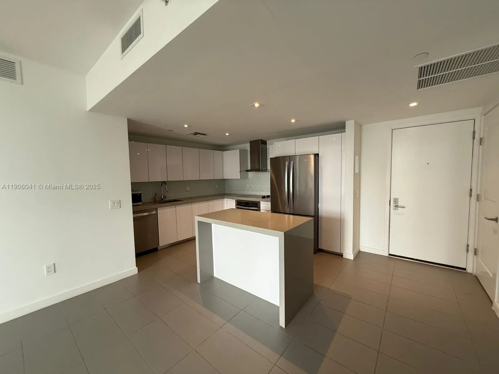 1600 NE 1st Ave, #1909