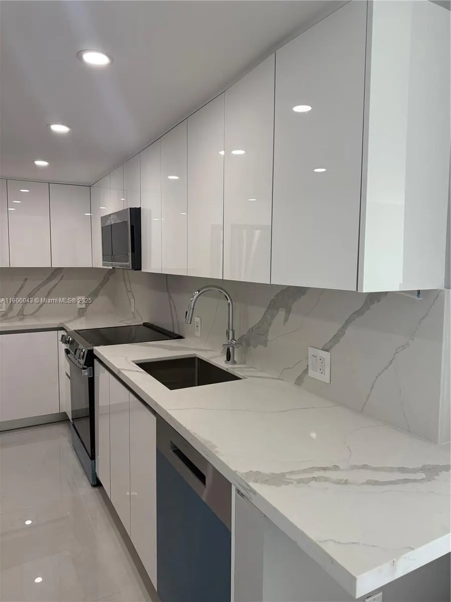 3675 N Country Club Dr, #2606