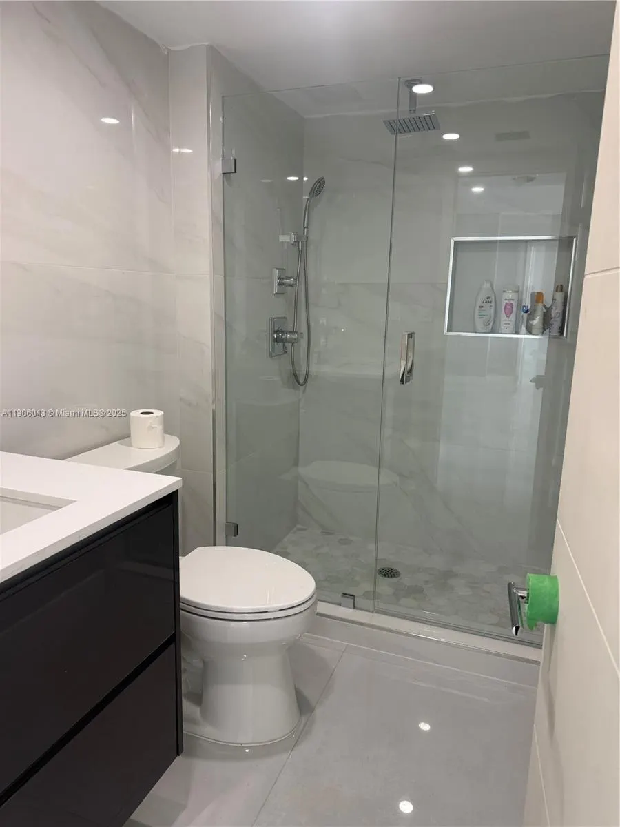 3675 N Country Club Dr, #2606