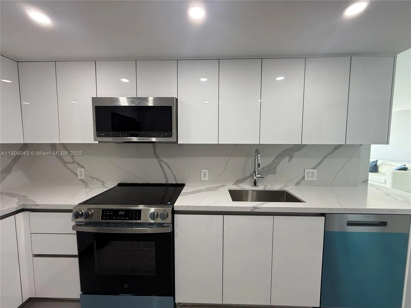 3675 N Country Club Dr, #2606