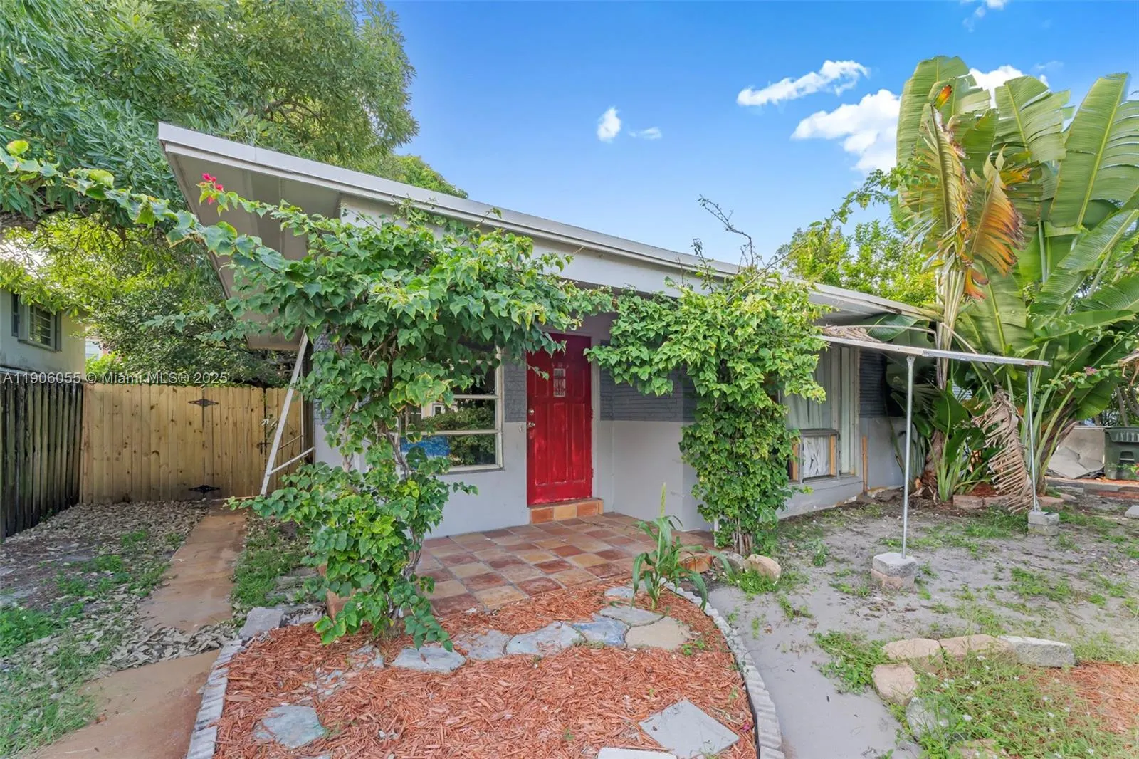 1219-1221 NE 18th Ave