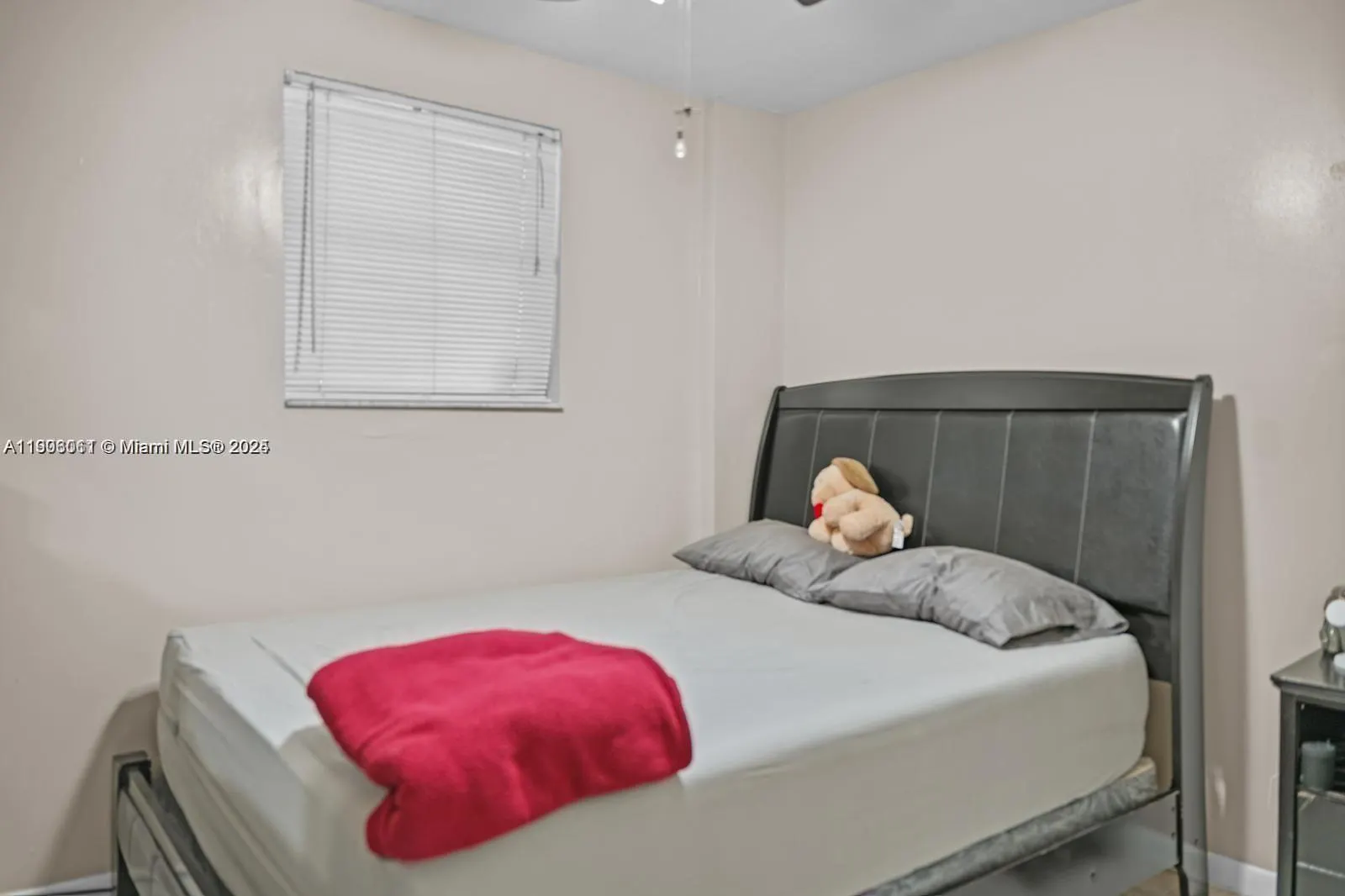 19310 NW 48th Ct, #Right Unit