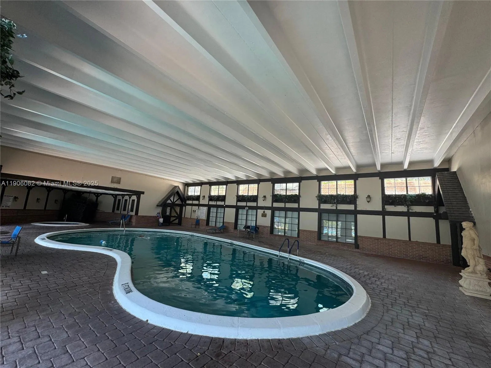 3730 Inverrary Dr, #3B