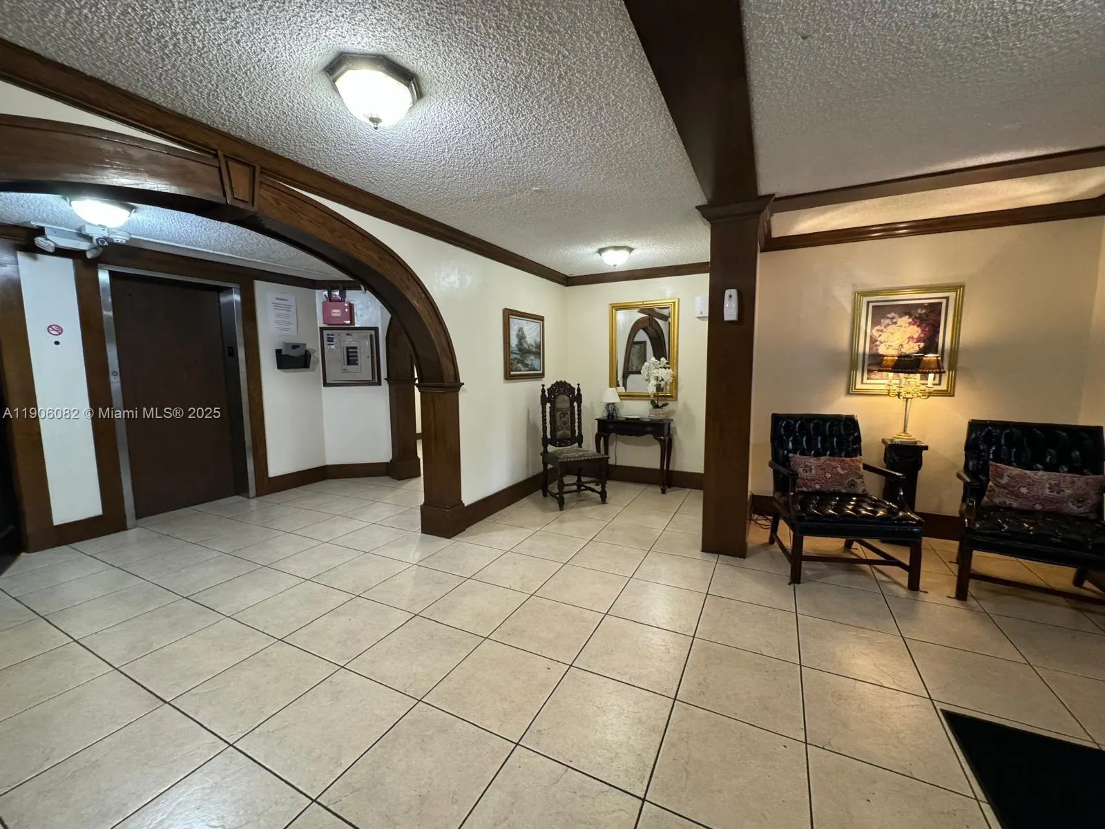 3730 Inverrary Dr, #3B