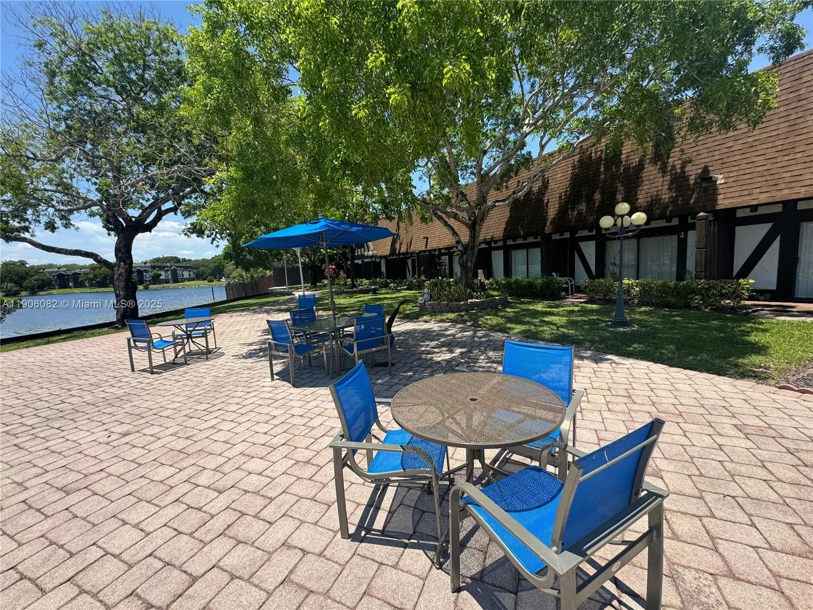 3730 Inverrary Dr, #3B