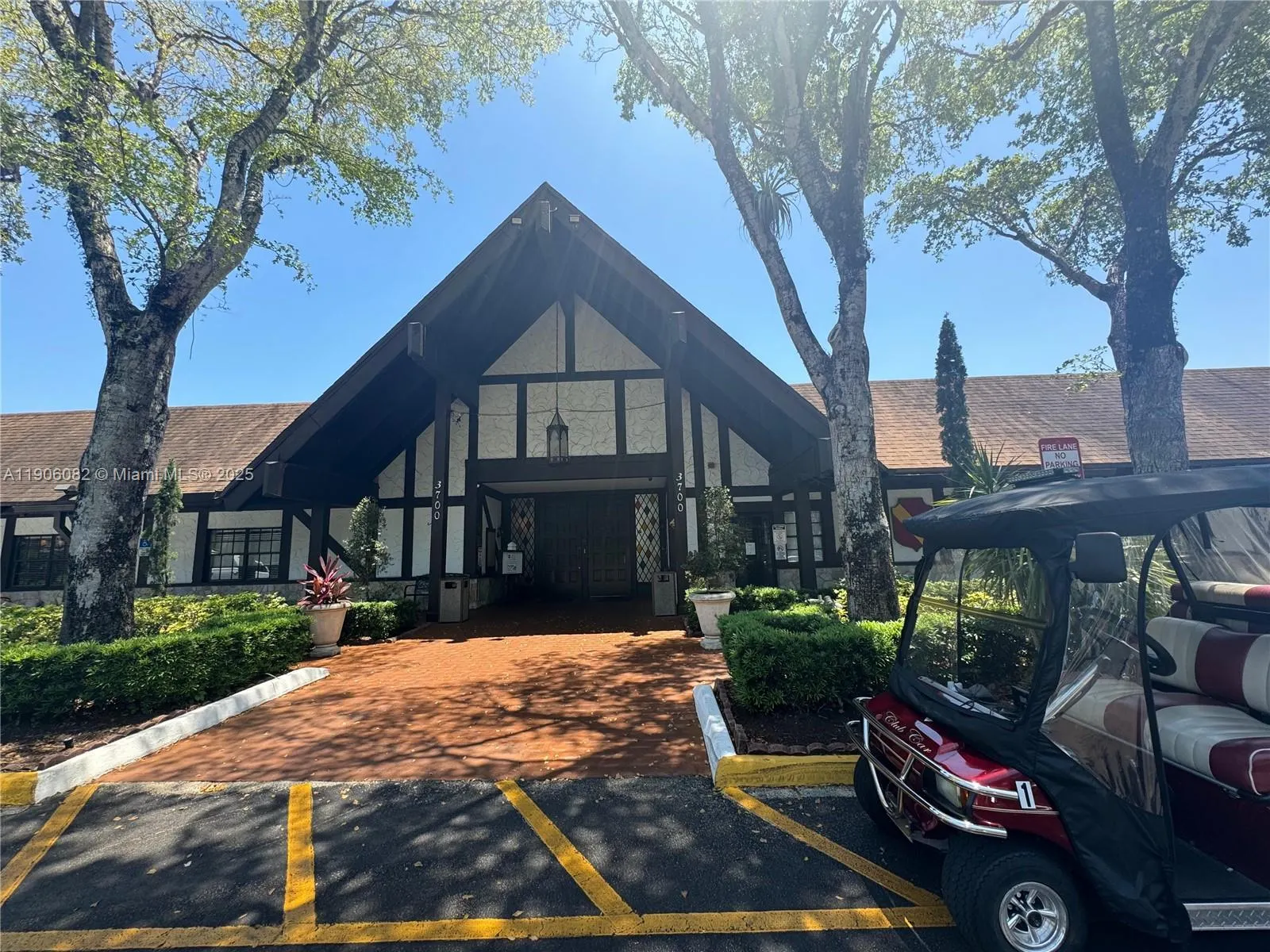 3730 Inverrary Dr, #3B