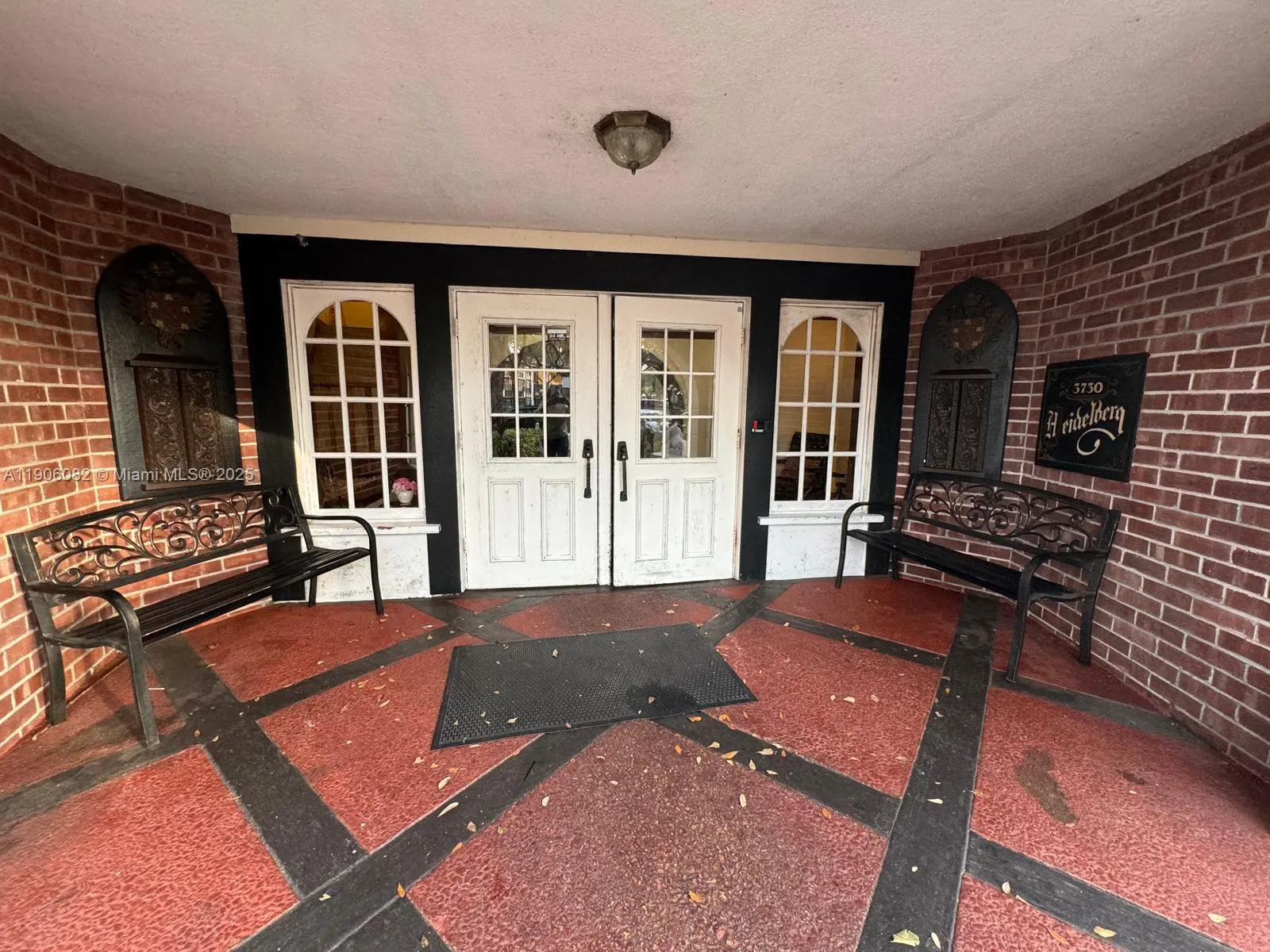 3730 Inverrary Dr, #3B