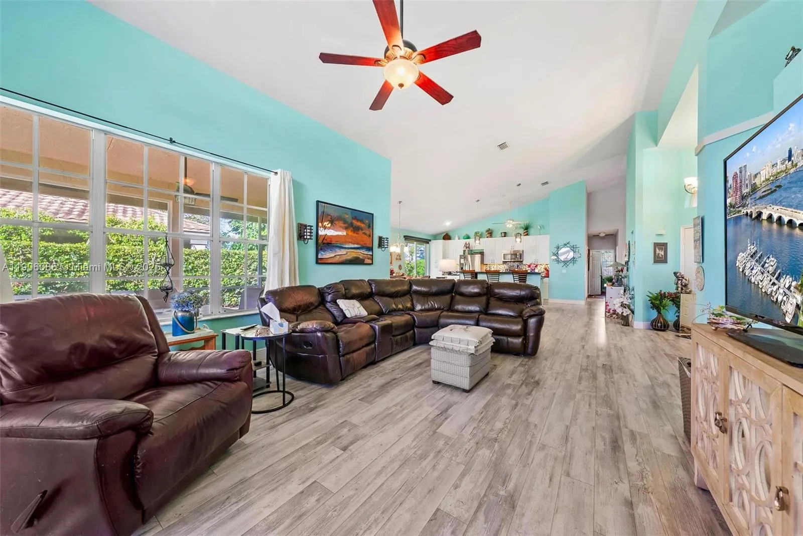 12960 Oak Knoll Drive