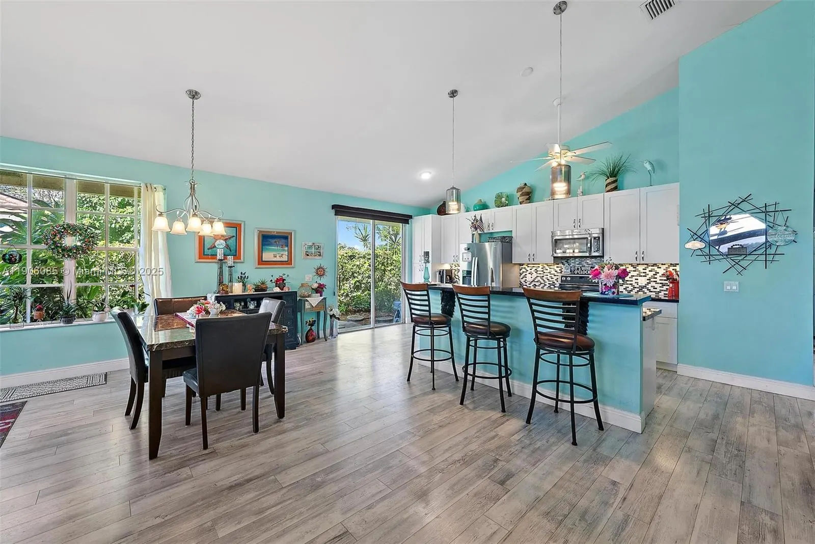 12960 Oak Knoll Drive