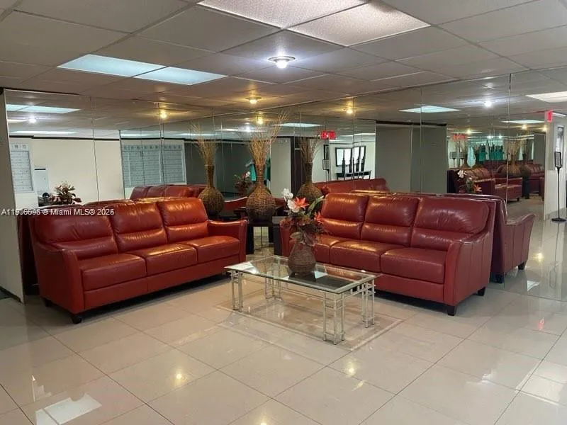 2001 Atlantic Shores Blvd, #220