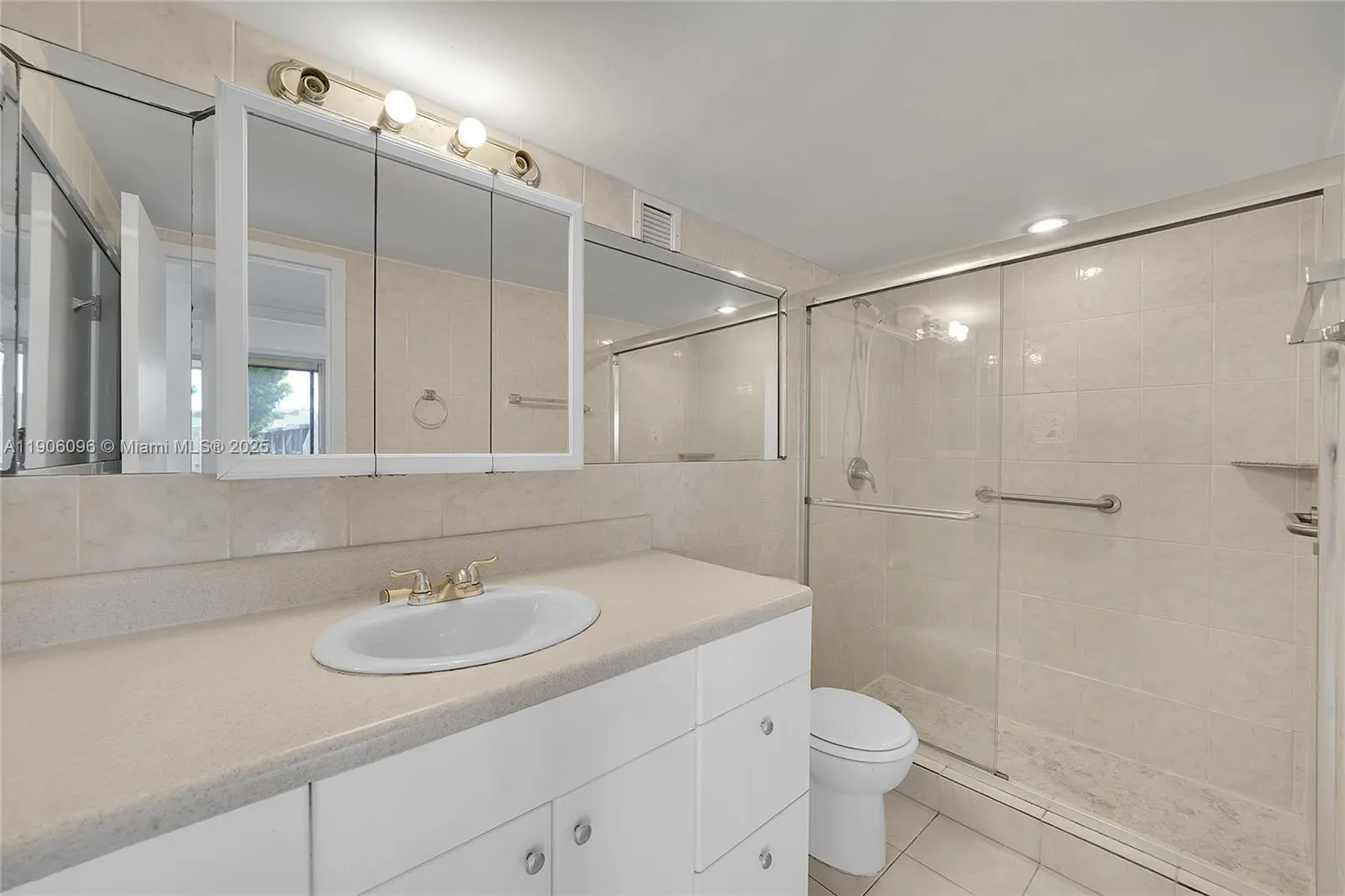 2001 Atlantic Shores Blvd, #220