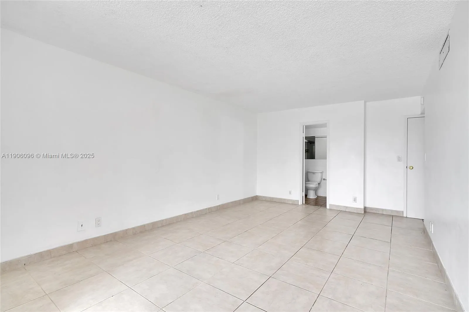 2001 Atlantic Shores Blvd, #220