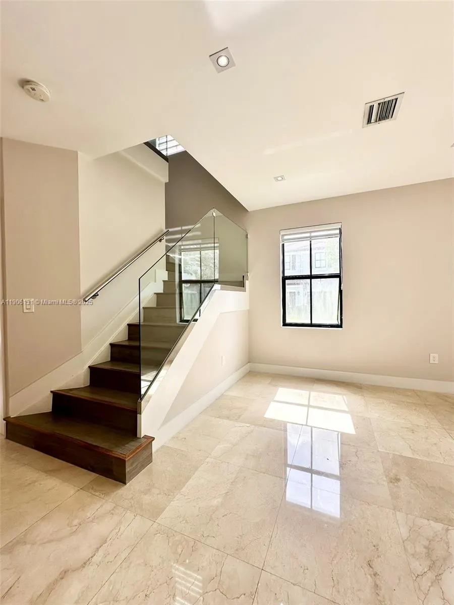 8755 NW 116th Ct, #8755