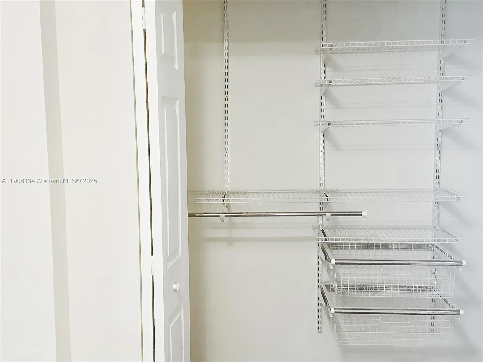 95 Edgewater Dr, #107