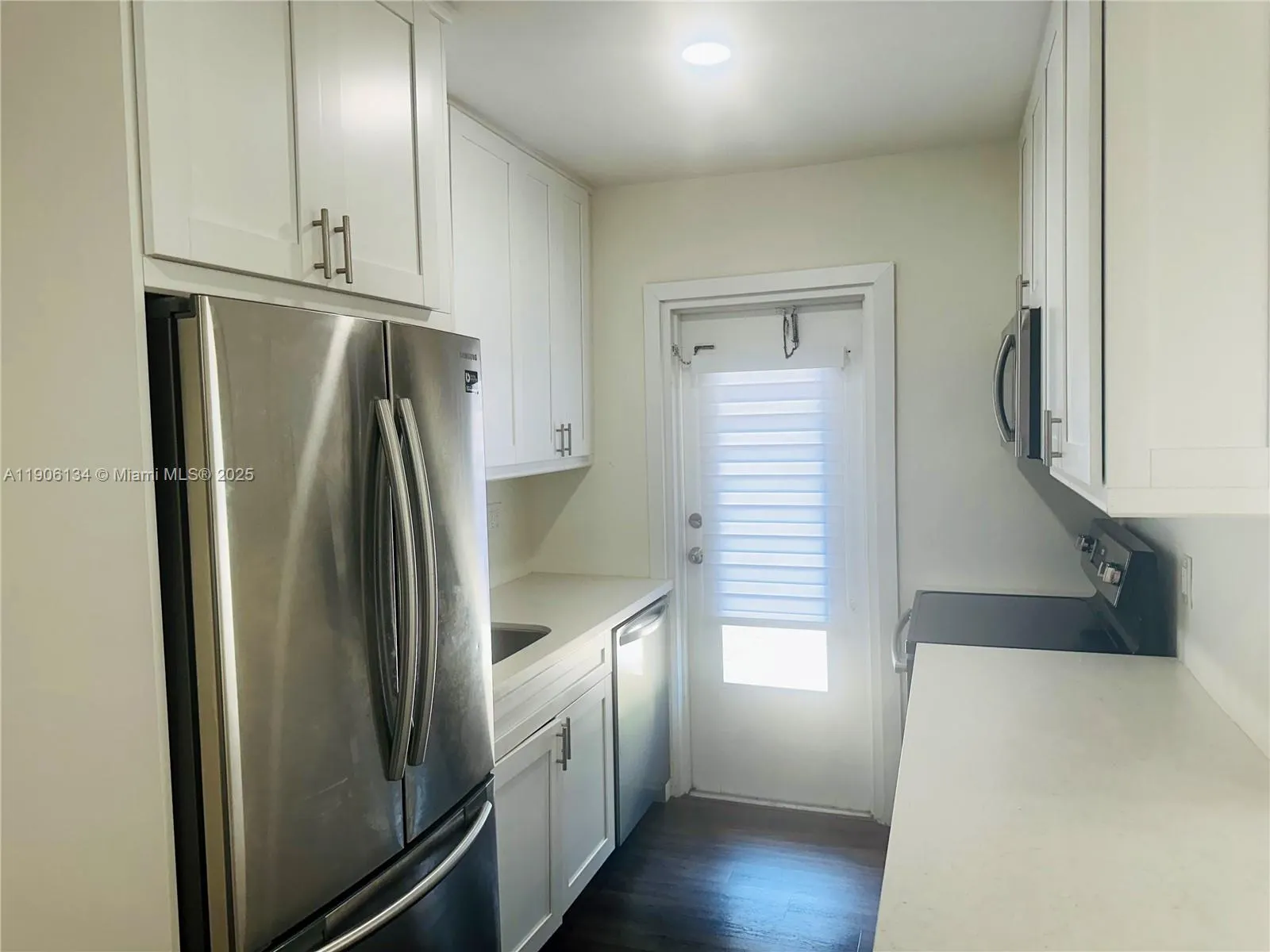 95 Edgewater Dr, #107