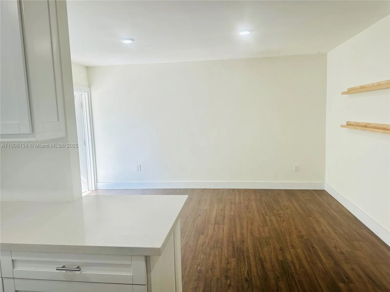 95 Edgewater Dr, #107