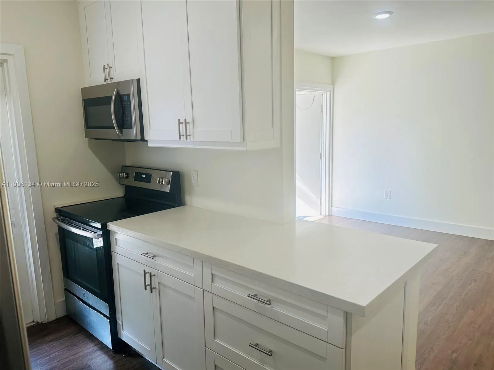 95 Edgewater Dr, #107