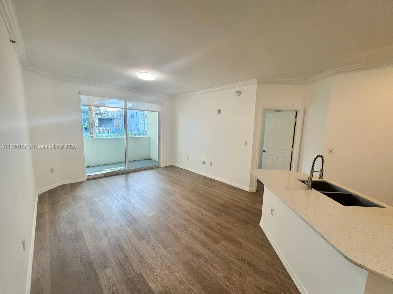 9172 Collins Ave, #212