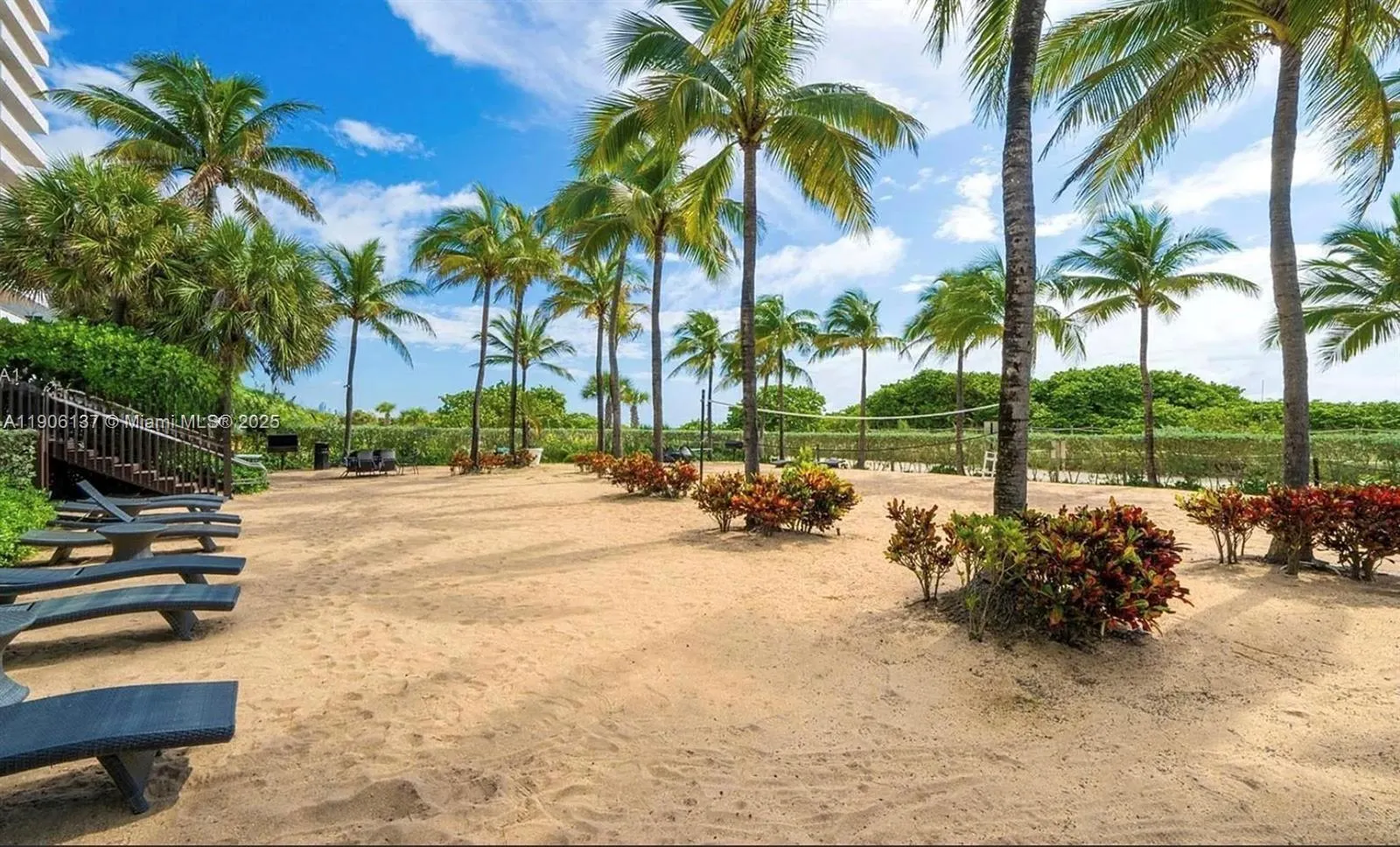 9172 Collins Ave, #212