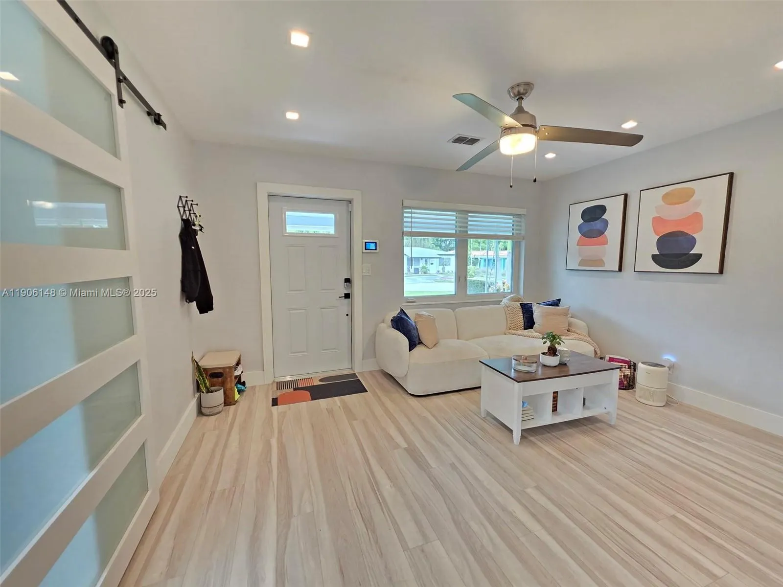 250 NE 42nd St, #250