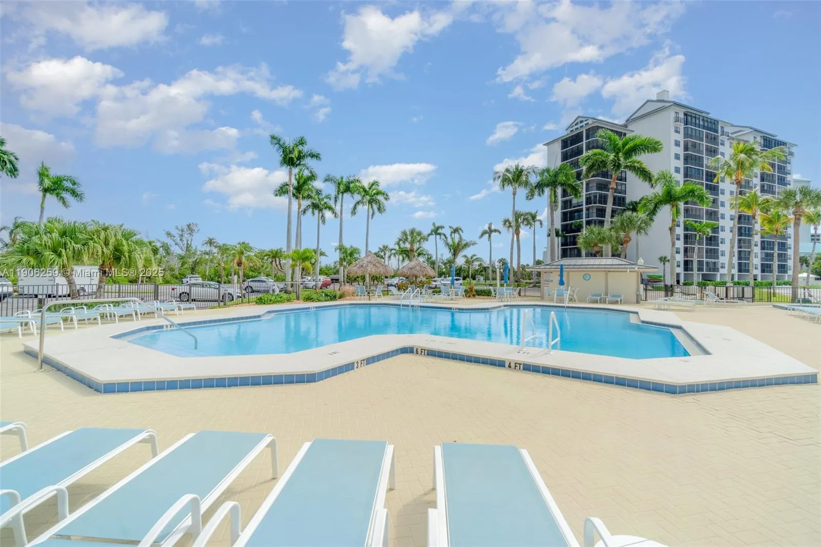 17080 Harbour Pointe Dr, #713