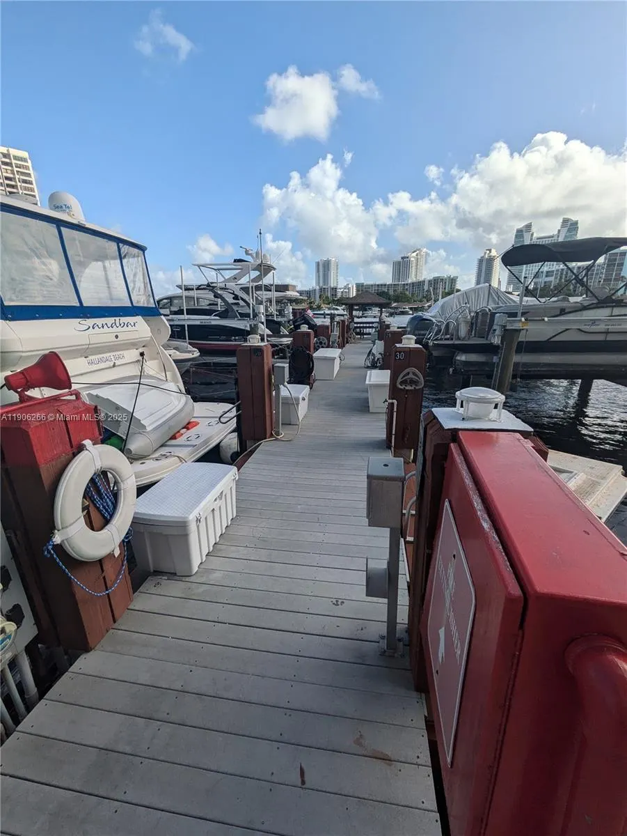 300 Three Islands Blvd, #PH3A