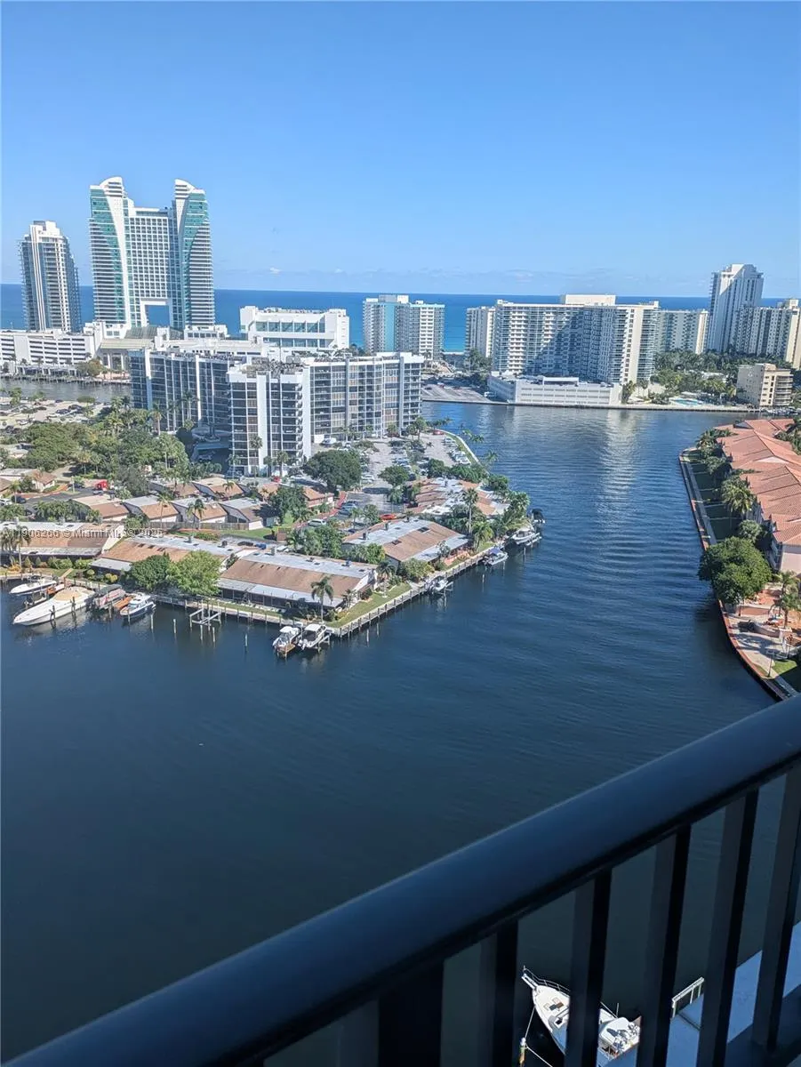 300 Three Islands Blvd, #PH3A