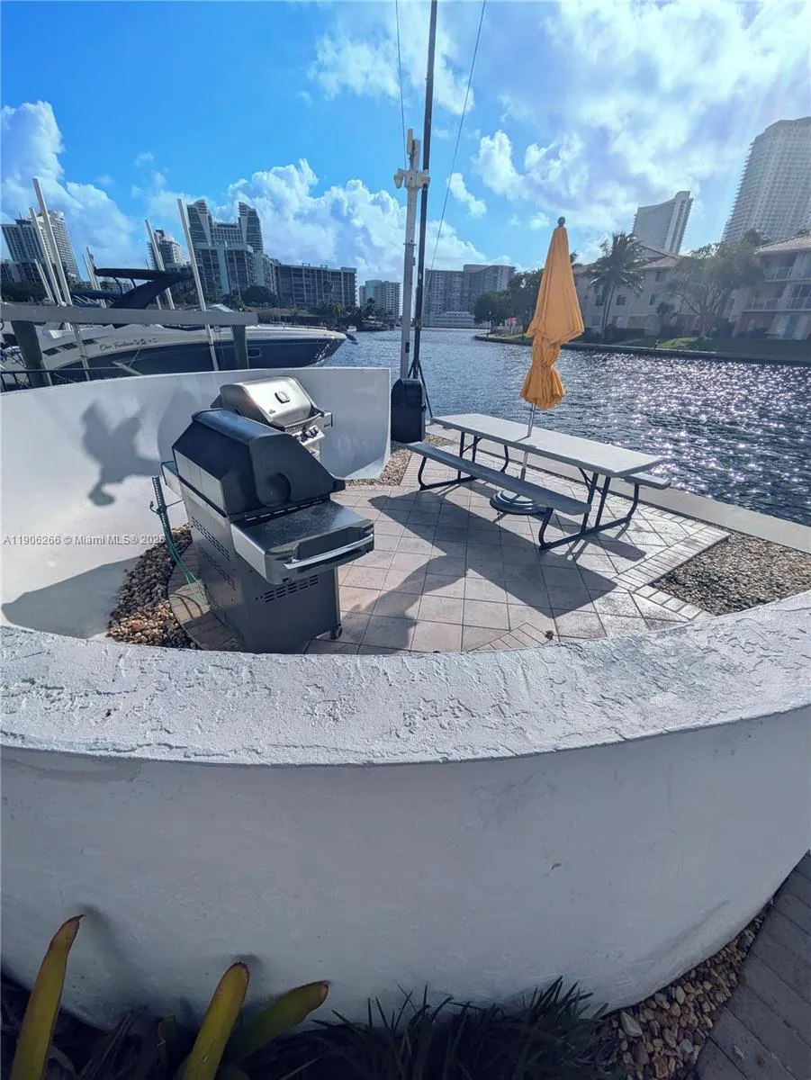 300 Three Islands Blvd, #PH3A