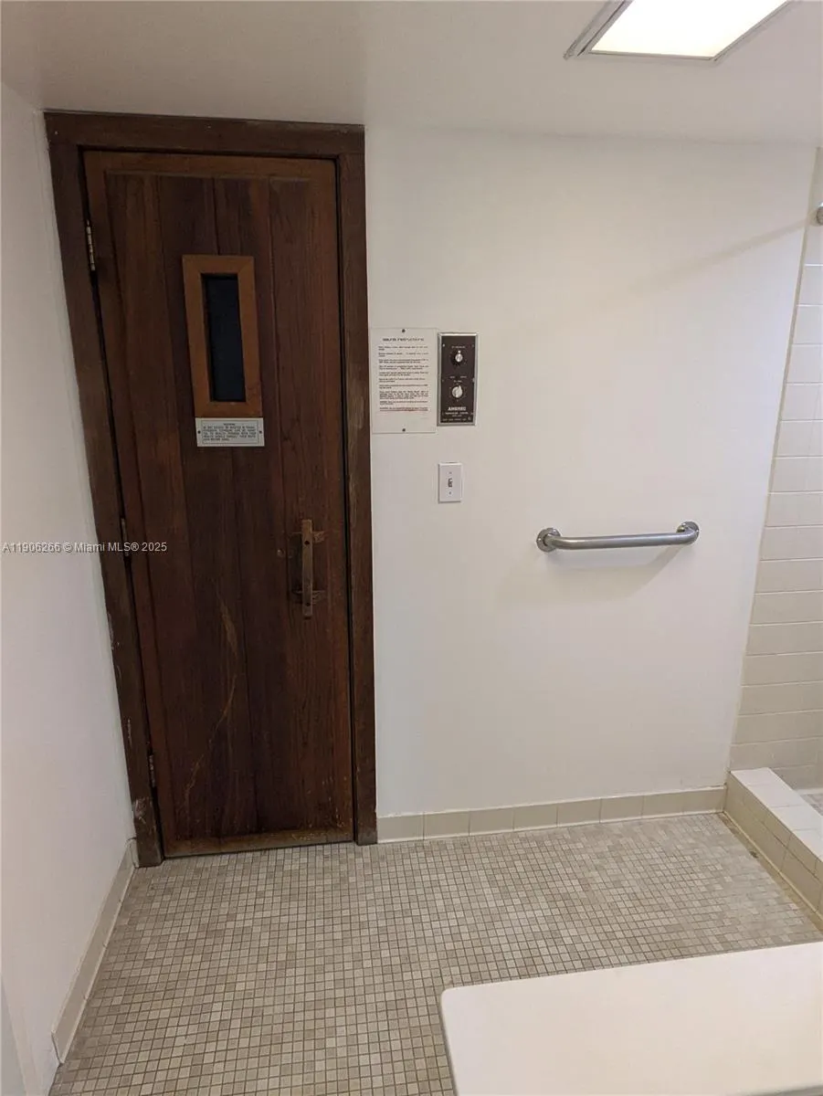 300 Three Islands Blvd, #PH3A