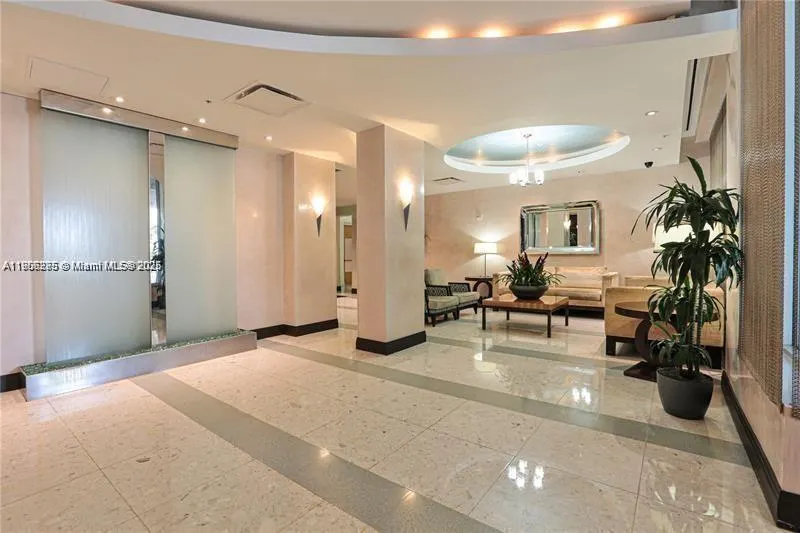 3901 S Ocean Dr, #5A