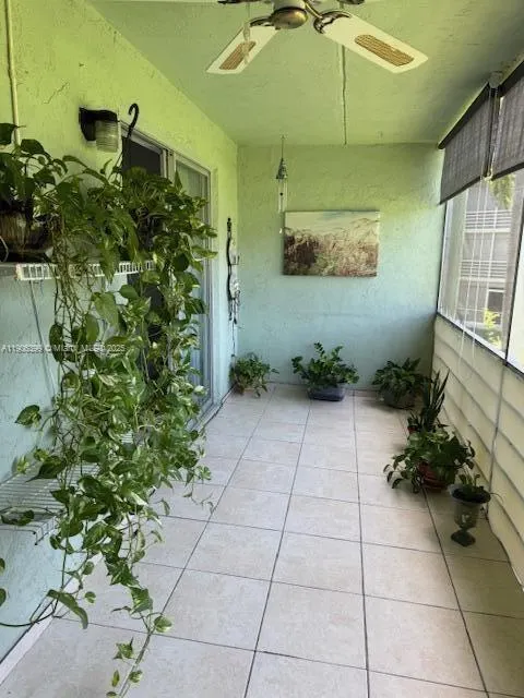 3000 Springdale Blvd, #V109