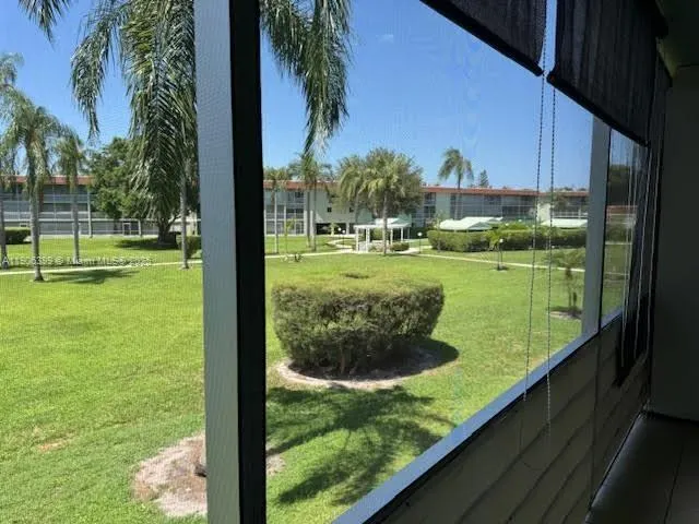 3000 Springdale Blvd, #V109