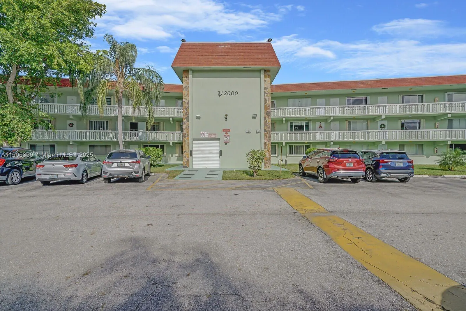 3000 Springdale Blvd, #V109